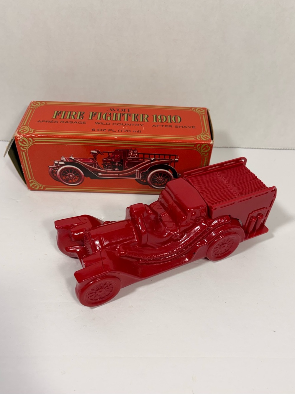Vintage Avon Wild Country Fire Fighter 1910 6 oz Cologne Bottle w/ Original Box